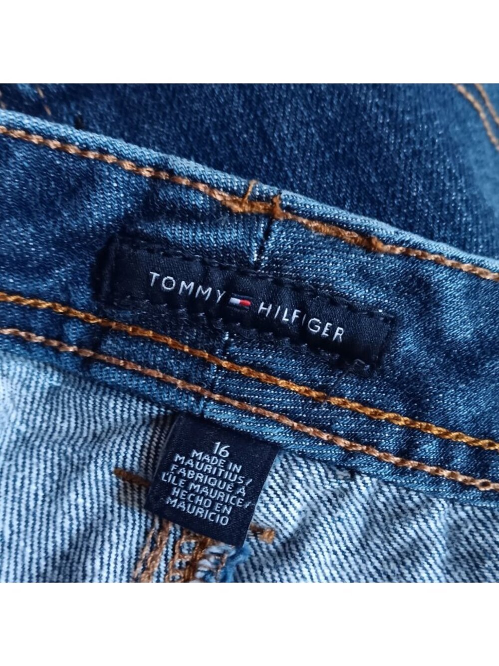 38" Tommy Hilfiger Women's Shorts 16 Blue Denim Jean